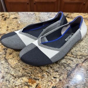 Women’s size 10 plaid Rothy’s in excellent used condition